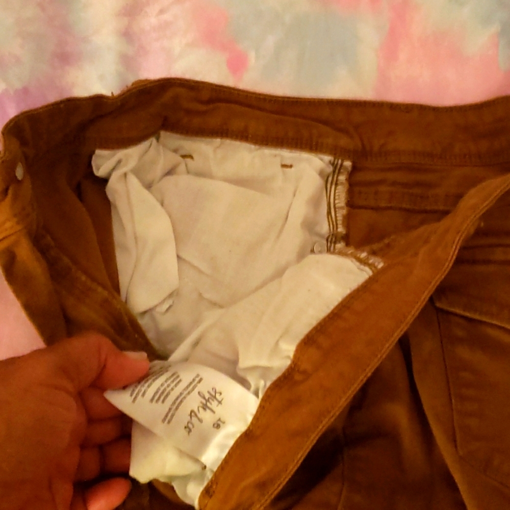 Brown Capri shorts